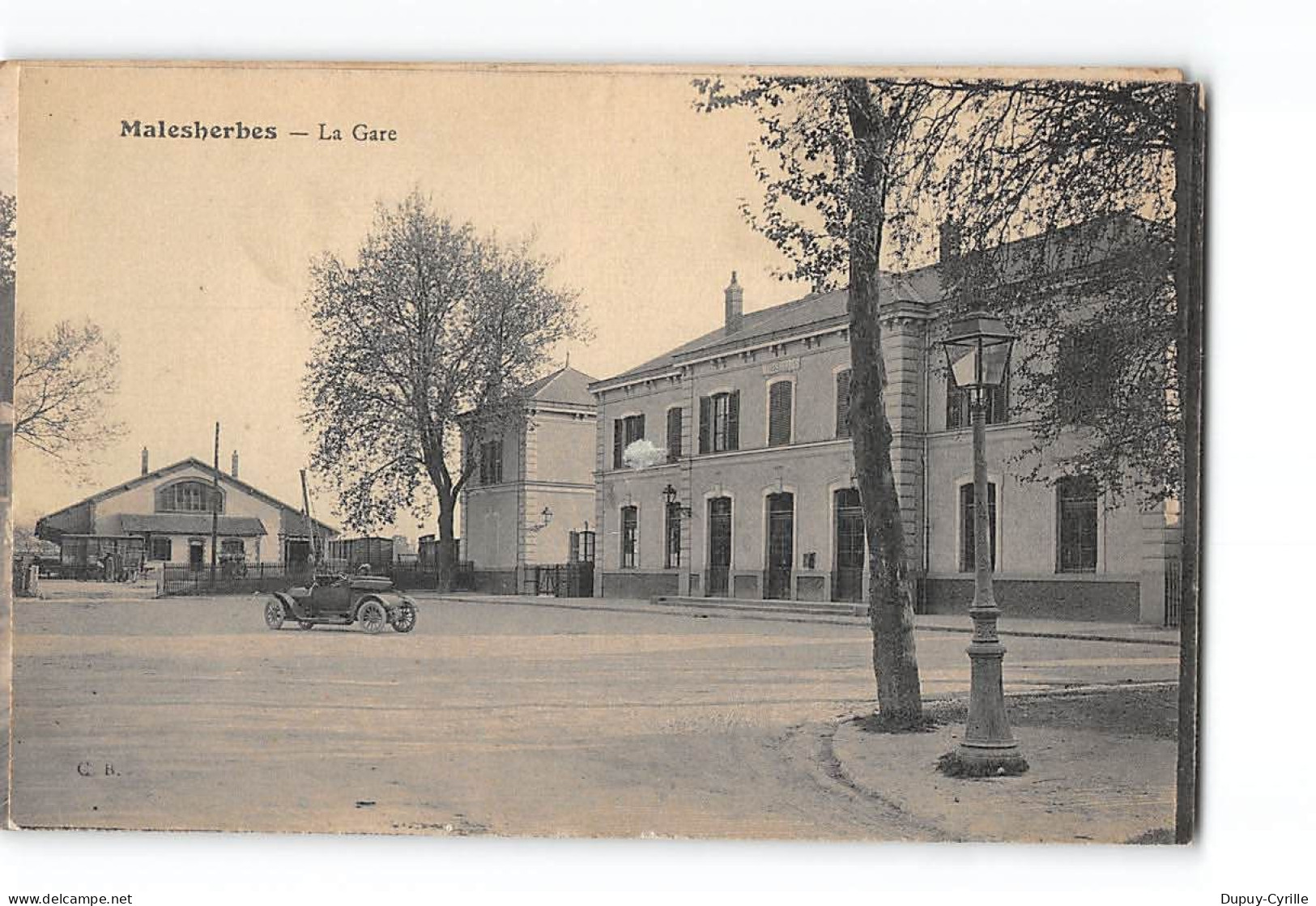 MALESHERBES - La Gare - Très Bon état - Malesherbes