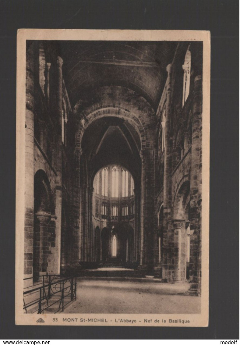 CPA - 50 - N°33 - Mont St-Michel - L'Abbaye - Nef De La Basilique - Circulée En 1934 - Le Mont Saint Michel