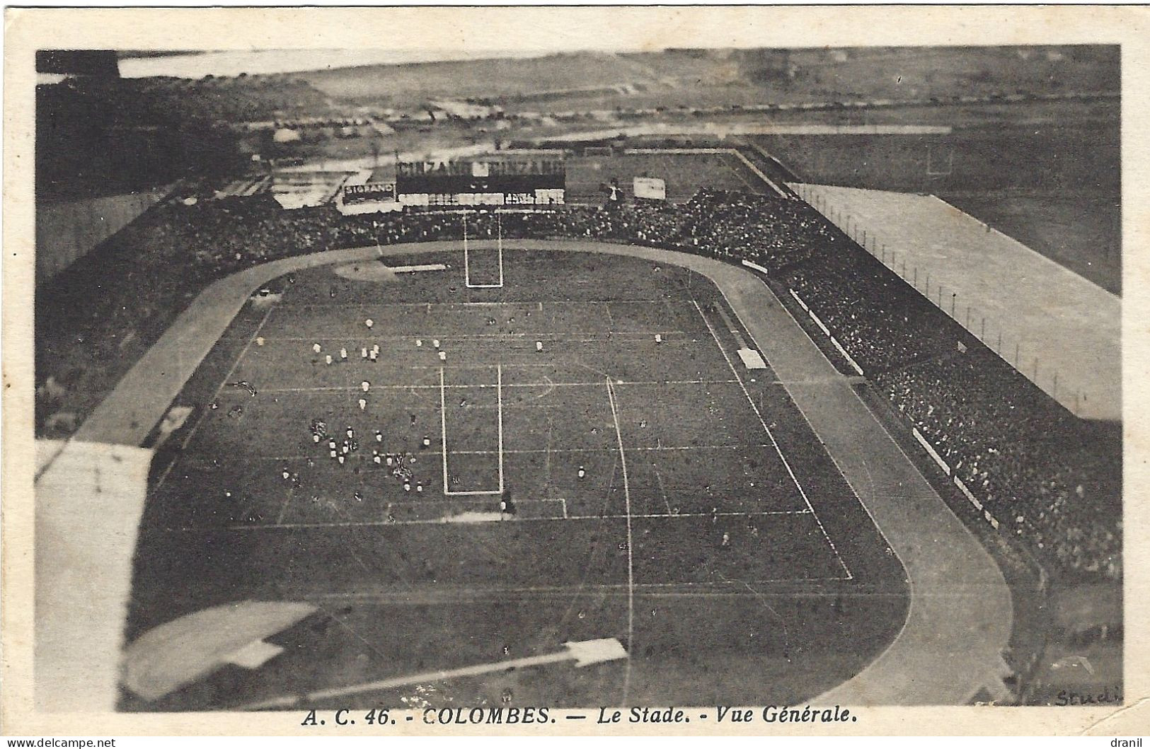 CPA - Football - 46 COLOMBES - Le Stade - Vue Générale - Fussball