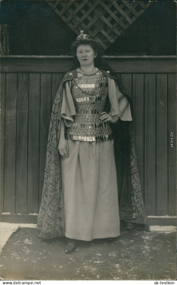 Ansichtskarte Frau Verkleidet - Tracht - Kostüm Walküre 1919 Privatfoto - Personen