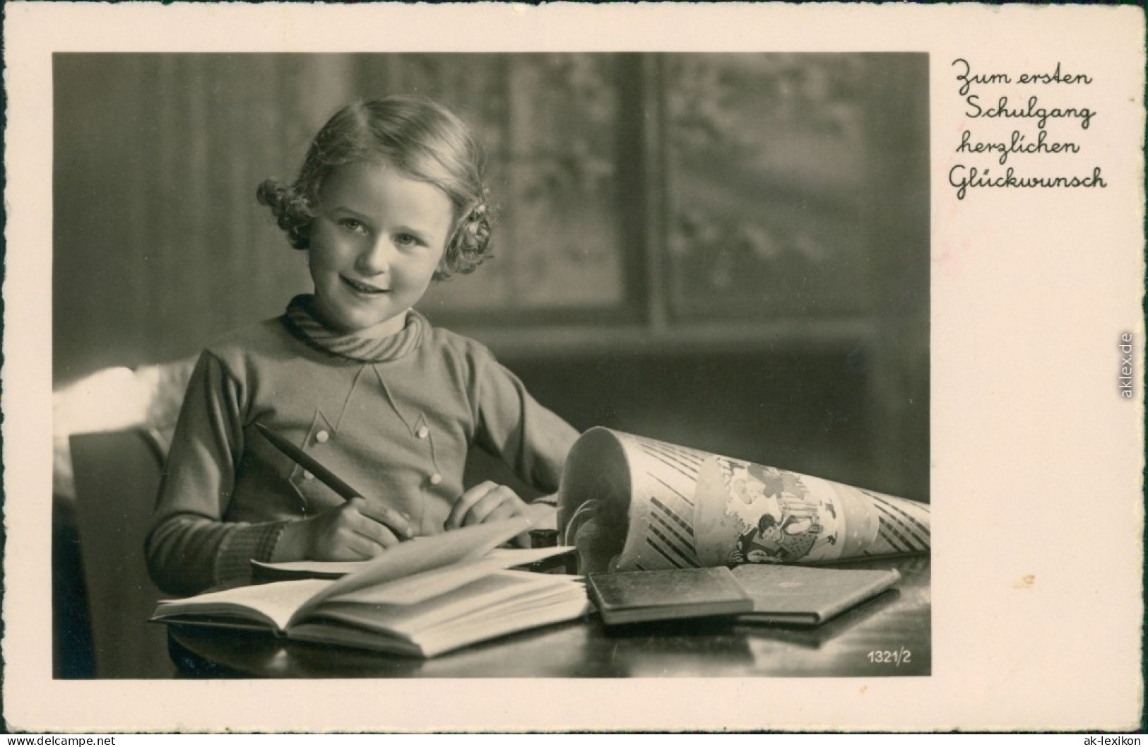  Glückwunsch - Schulanfang: Mädchen Mit Schultüte Am Schreibtisch 1932 - Eerste Schooldag