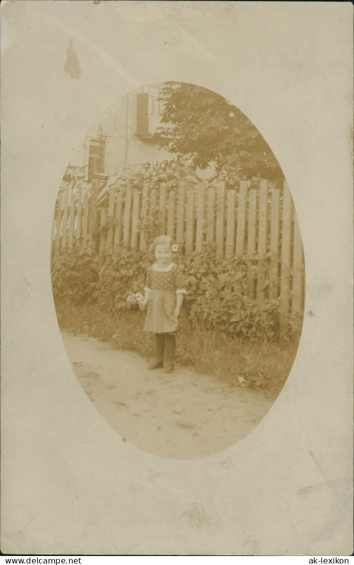 Menschen Soziales Leben Echtfoto-AK Kind, Mädchen 1910 Privatfoto - Abbildungen