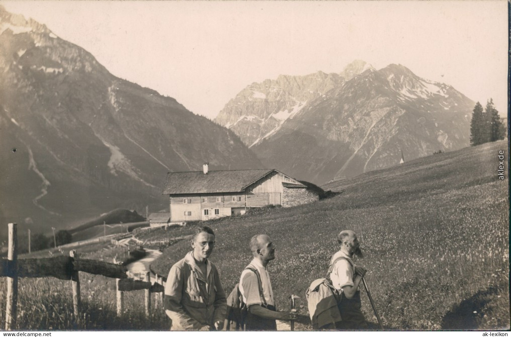 Ansichtskarte  Bergsteiger Am Fuss Des Berges 1923 - Zu Identifizieren