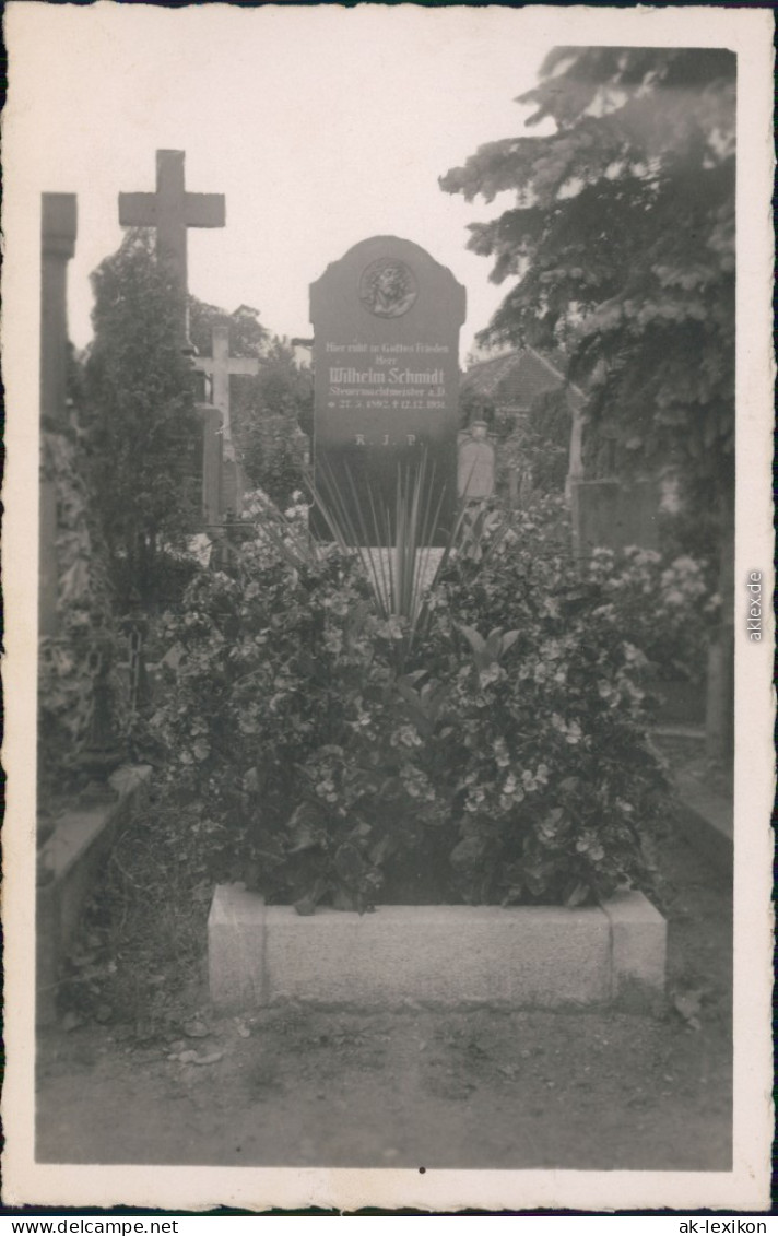 Ansichtskarte Friedhof, Grab Von Wilhelm Schmidt 1897-1931 - Autres & Non Classés