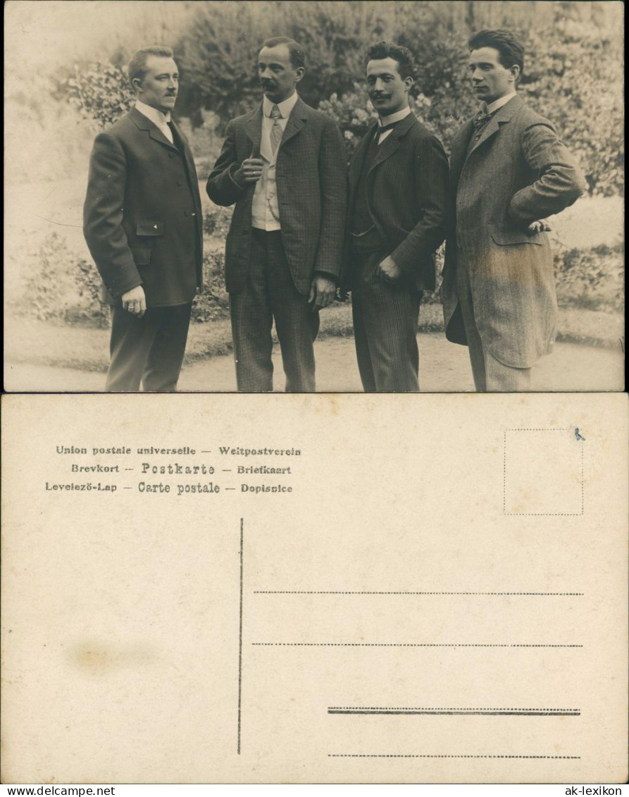 Menschen Soziales Leben Gruppenfoto Von Männern Im Anzug 1920 Privatfoto - Personnages