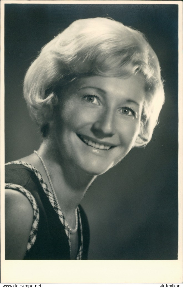 Hübsche Frau Frauen Porträt Fotokunst Foto Manasse (WIEN) 1960 Privatfoto - Personaggi