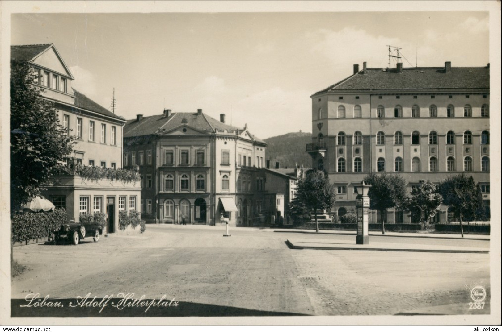 Ansichtskarte Löbau Platz, Auto - Löbauer Berg 1934 - Loebau
