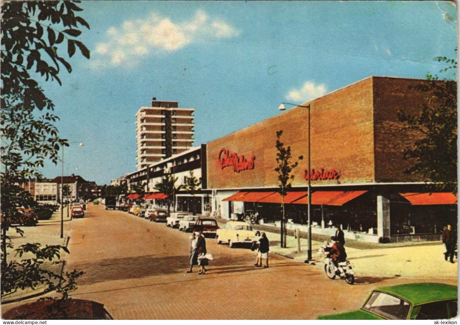 Hoogvliet-Rotterdam Rotterdam Winkelcentrum, Autos Vor Einkaufszentrum 1970 - Rotterdam