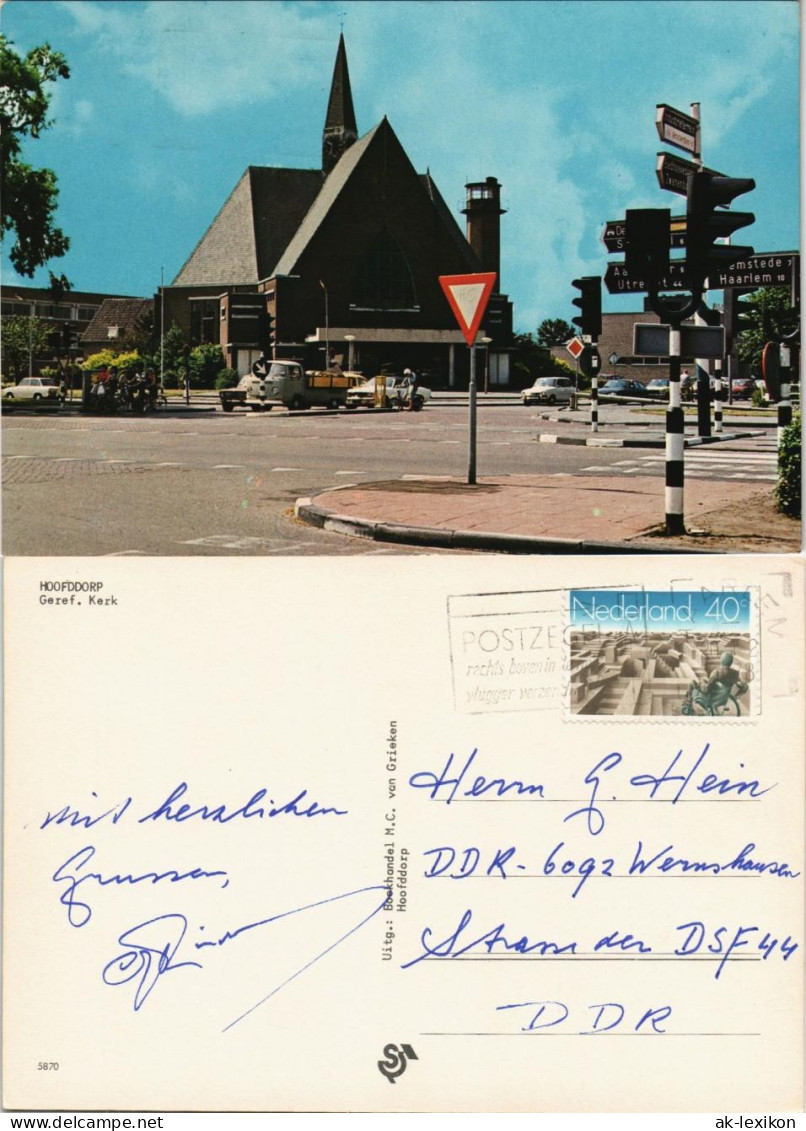 Postkaart Hoofddorp Kerk, Straßen-Kreuzung Mit Auto Verkehr 1975 - Autres & Non Classés