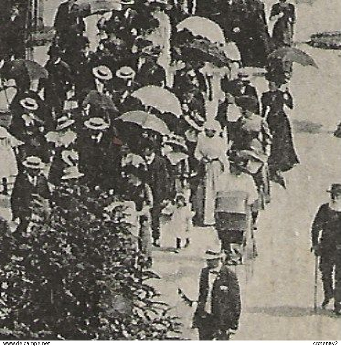 49 ANGERS N°119 Boulevard De La Mairie Beaucoup De Monde Attelages VOIR ZOOM Landau Ancien PUB BYRRH Chocolat Menier - Angers