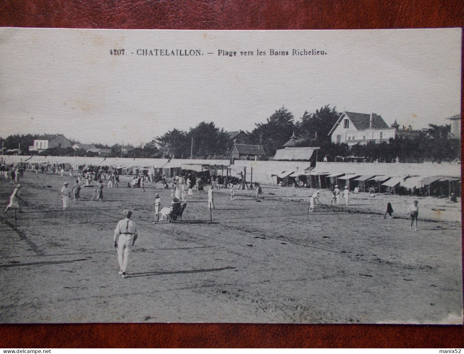 17 - CHATELAILLON - Plage Vers Les Bains Richelieu. (Parties De Tennis Sur La Plage) - Châtelaillon-Plage