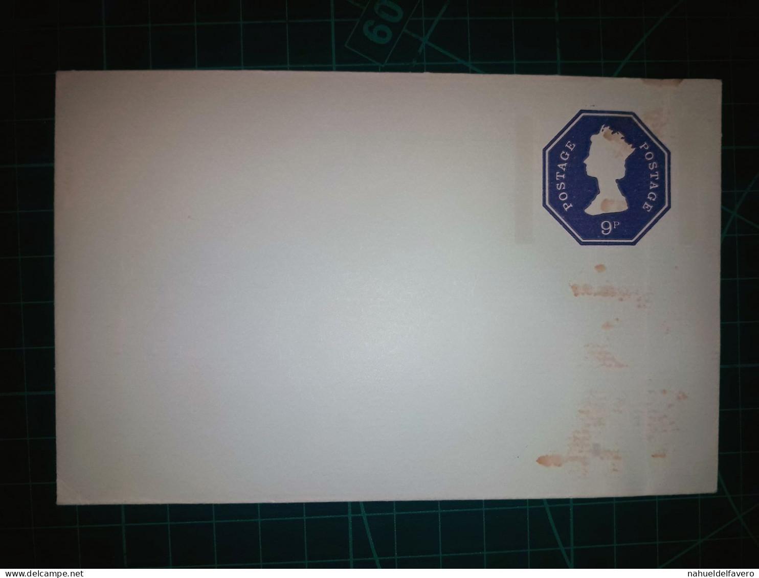 ANGLETERRE, Enveloppe Postale Entière Avec Hexagone Bleu (9 Pence). Non Circulée. - Oblitérés
