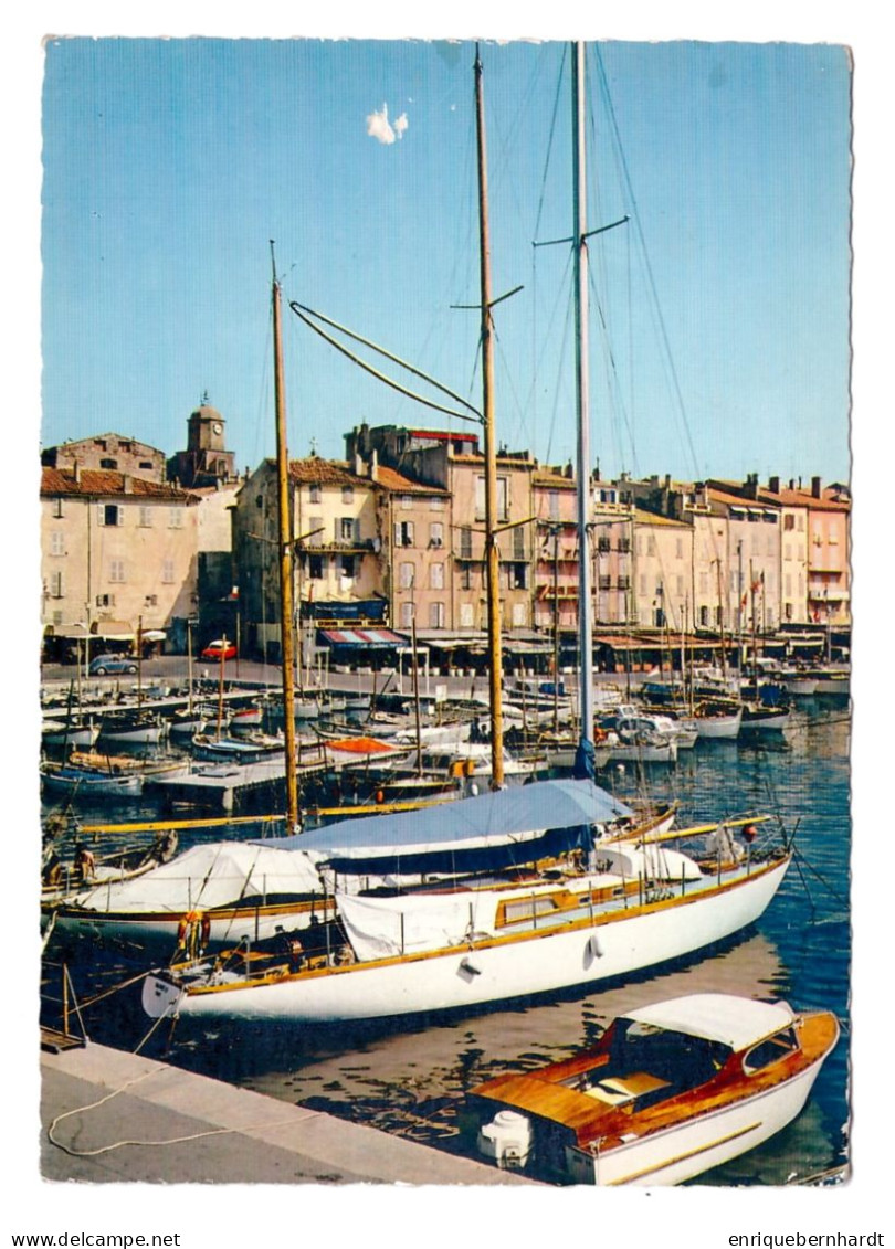 FRANCE // LA CÔTE DES MAURES // SAINT-TROPEZ // UN COIN DU PORT // 1966 - Saint-Tropez