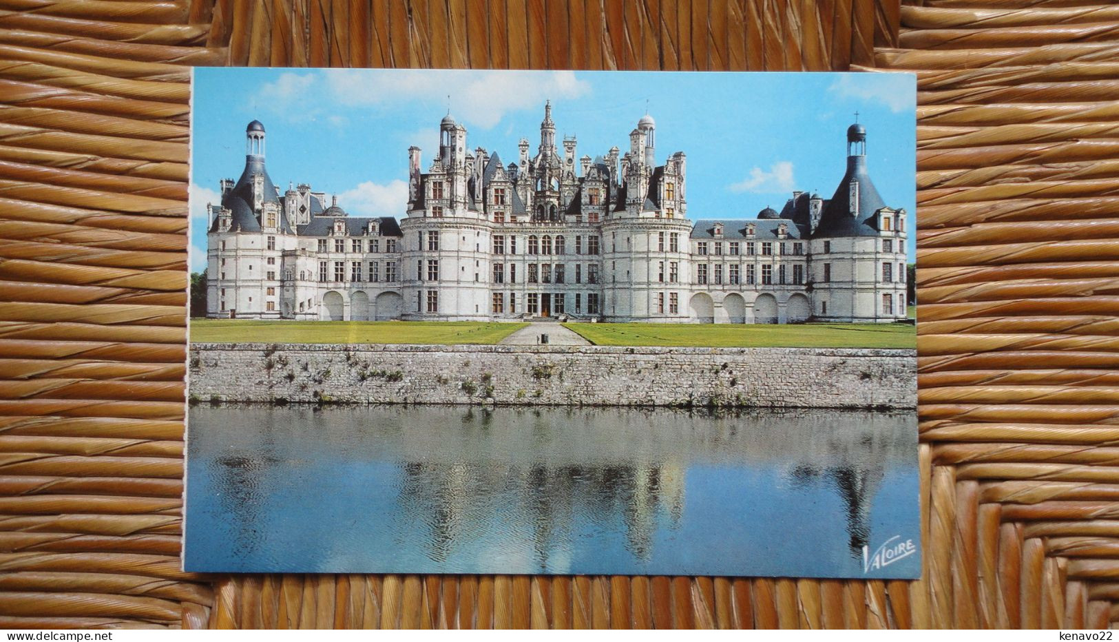 Chambord , La Façade Principale Du Château Et Au Premier Plan Le Cosson - Chambord