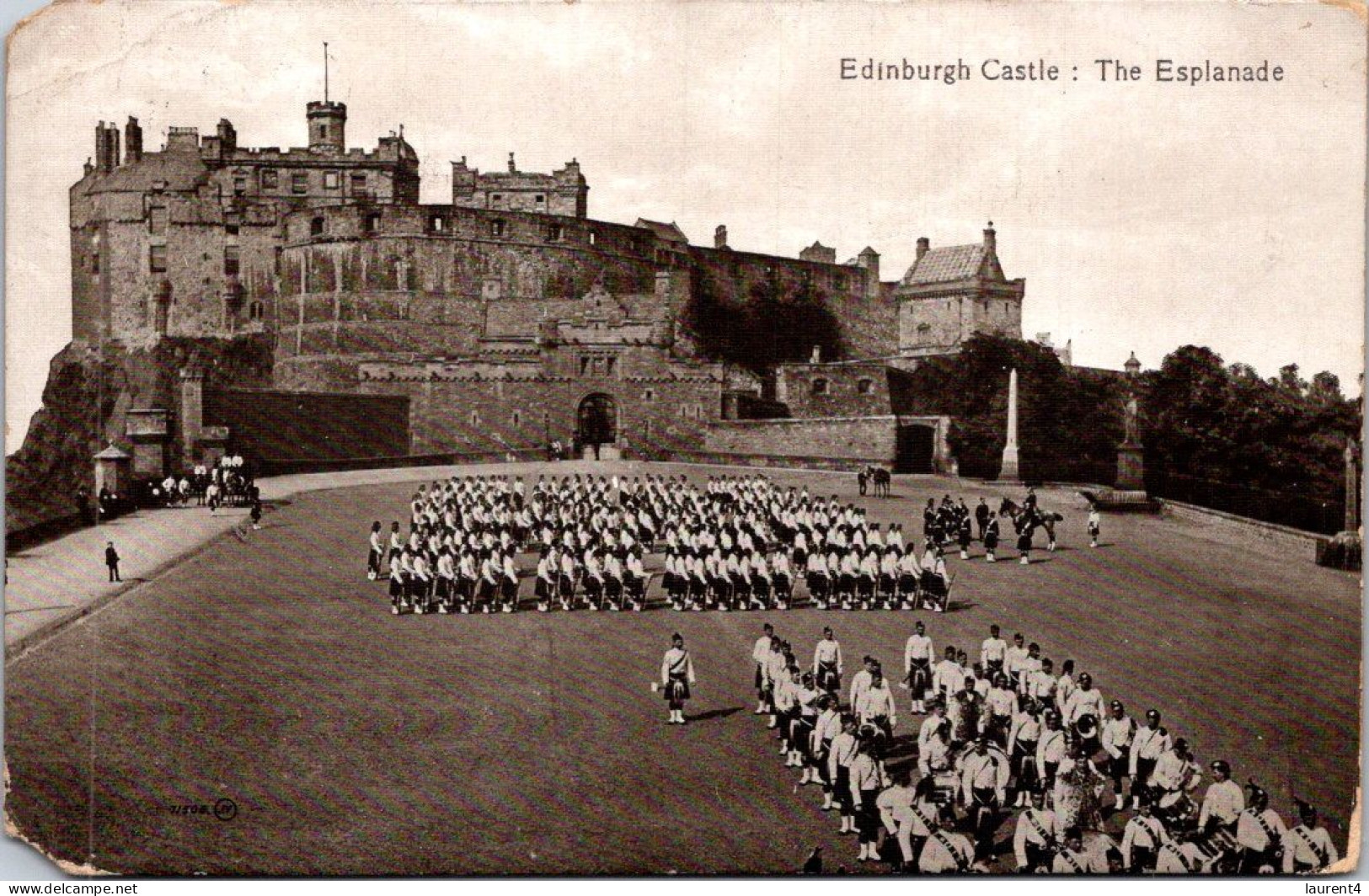 21-5-2024 (5 Z 41)  UK - Black & White - Posted To France  - Edinburgh Castle - Kastelen