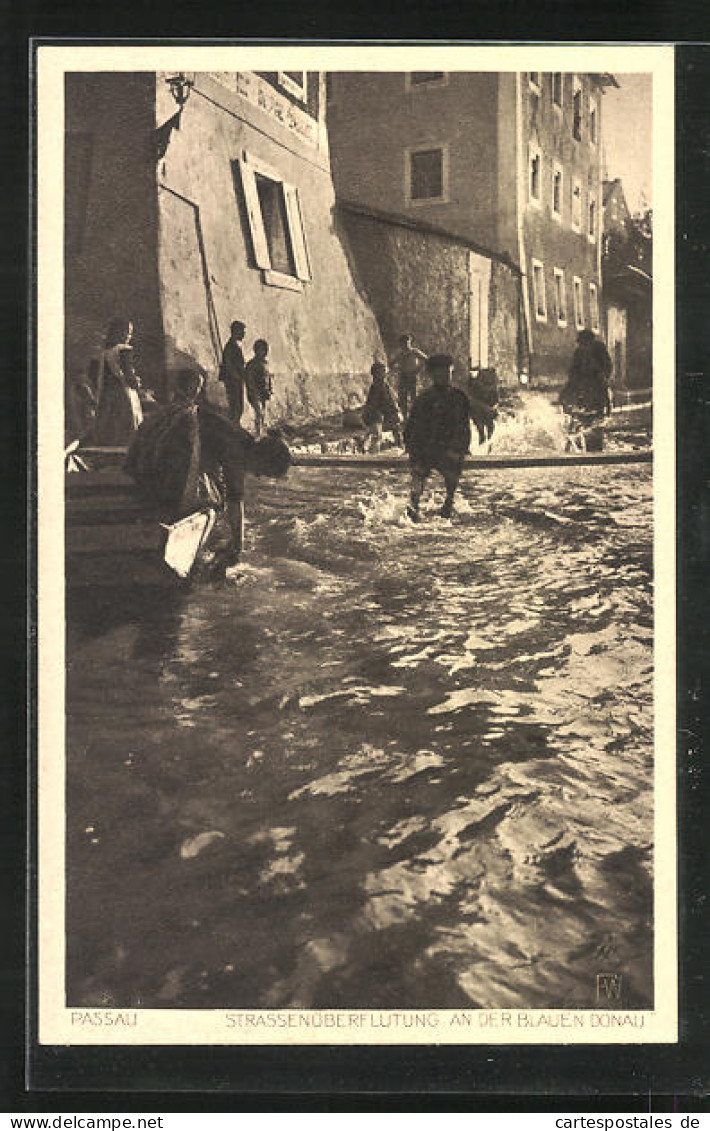 AK Passau, Strassenüberflutung An Der Blauen Donau  - Passau