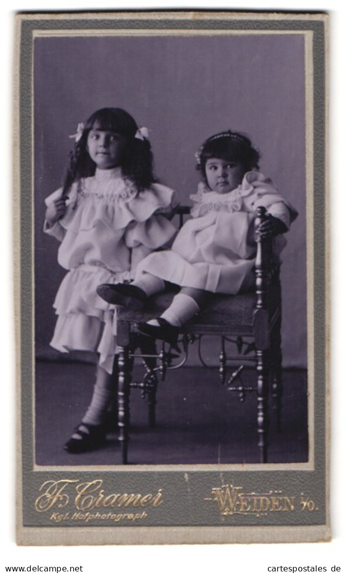 Fotografie F. Cramer, Weiden I /O., Portrait Kleines Mädchen Und Schwesterchen In Hübschen Kleidern  - Anonymous Persons
