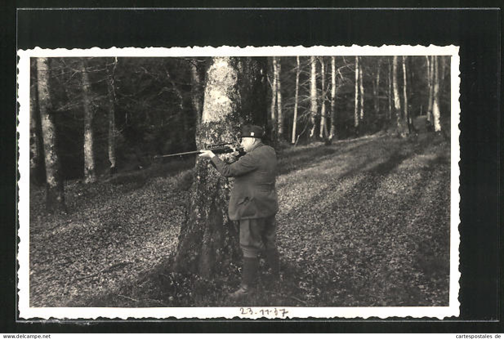 Foto-AK Jäger Mit Gewehr Im Wald  - Chasse