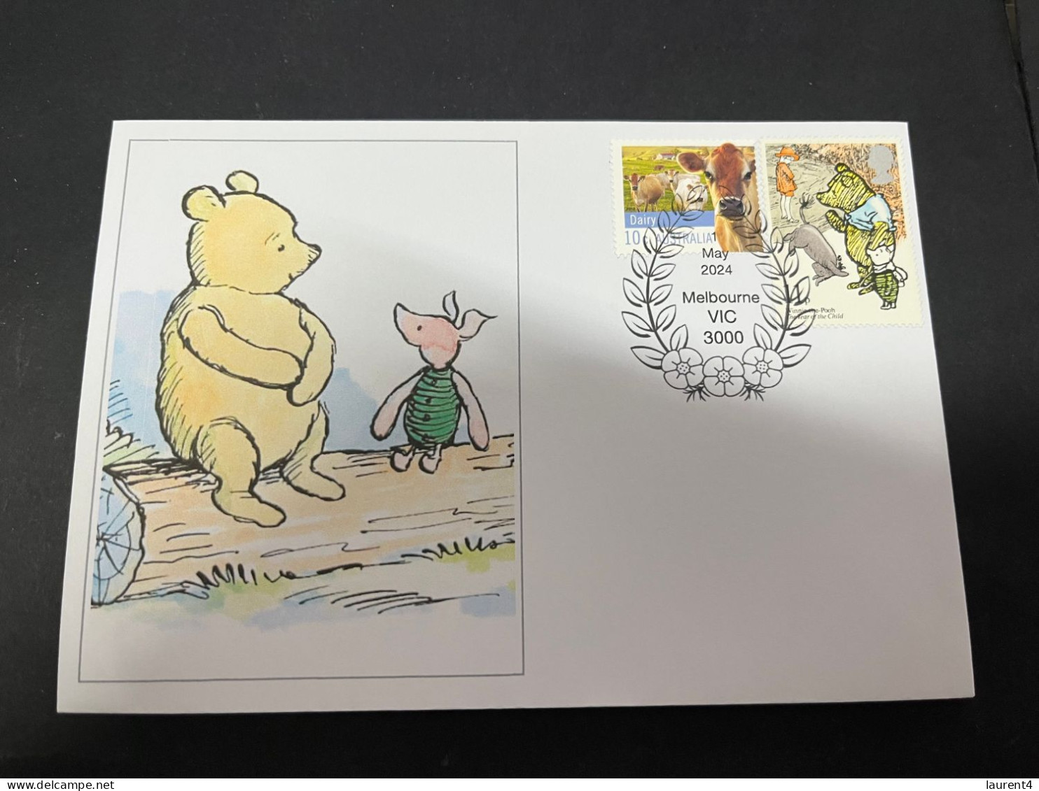 21-5-2024 (5 Z 42) Winnie The Pooh (UK + OZ Stamps) UK Year Of Child Stamp - Märchen, Sagen & Legenden