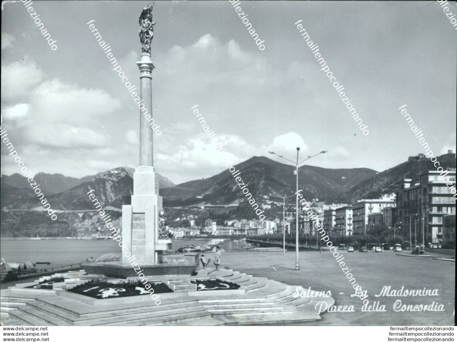 Br130 Cartolina Salerno Citta' La Madonnina Piazza Della Concordia Campania - Salerno