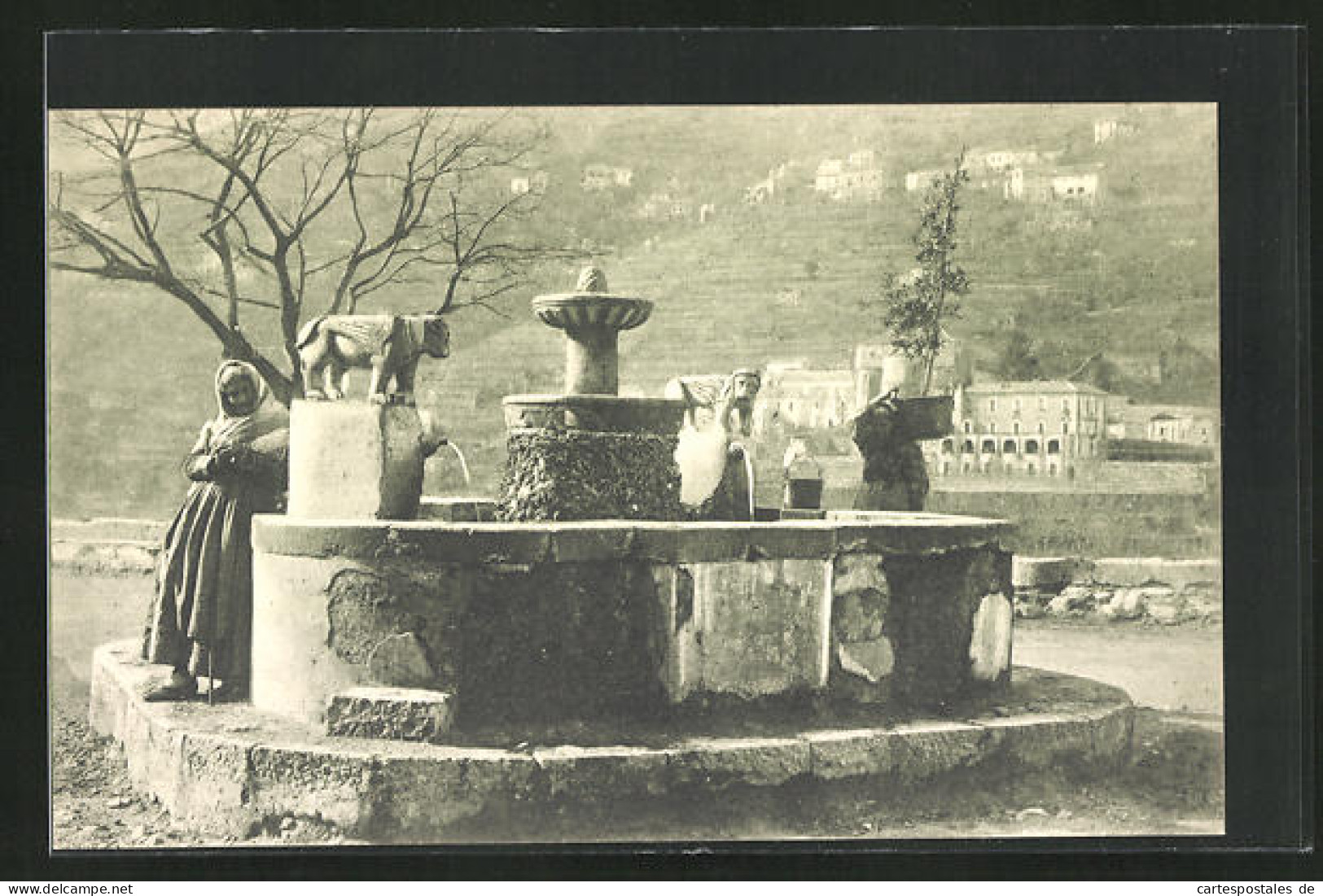 Cartolina Ravello, Antica Fontana Nella Piazza  - Autres & Non Classés