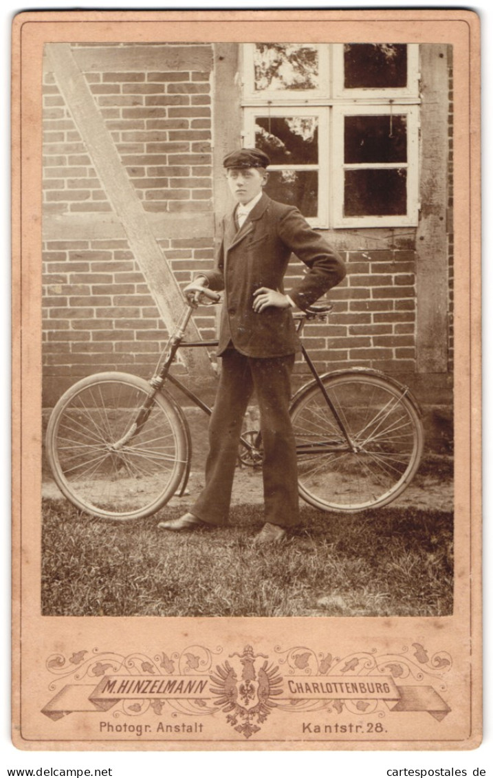 Fotografie M. Hinzelmann, Berlin-Charlottenburg, Kantstr. 28, Portrait Junger Mann Mit Fahrrad  Diana  Im Garten  - Anonymous Persons