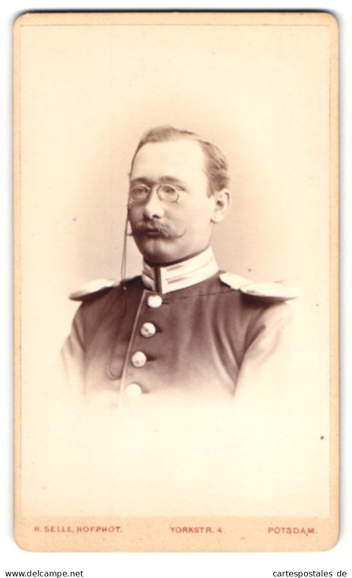 Fotografie Hermann Selle, Potsdam, York-Str. 4, Portrait Soldat In Garde Uniform Mit Epauletten  - Guerre, Militaire