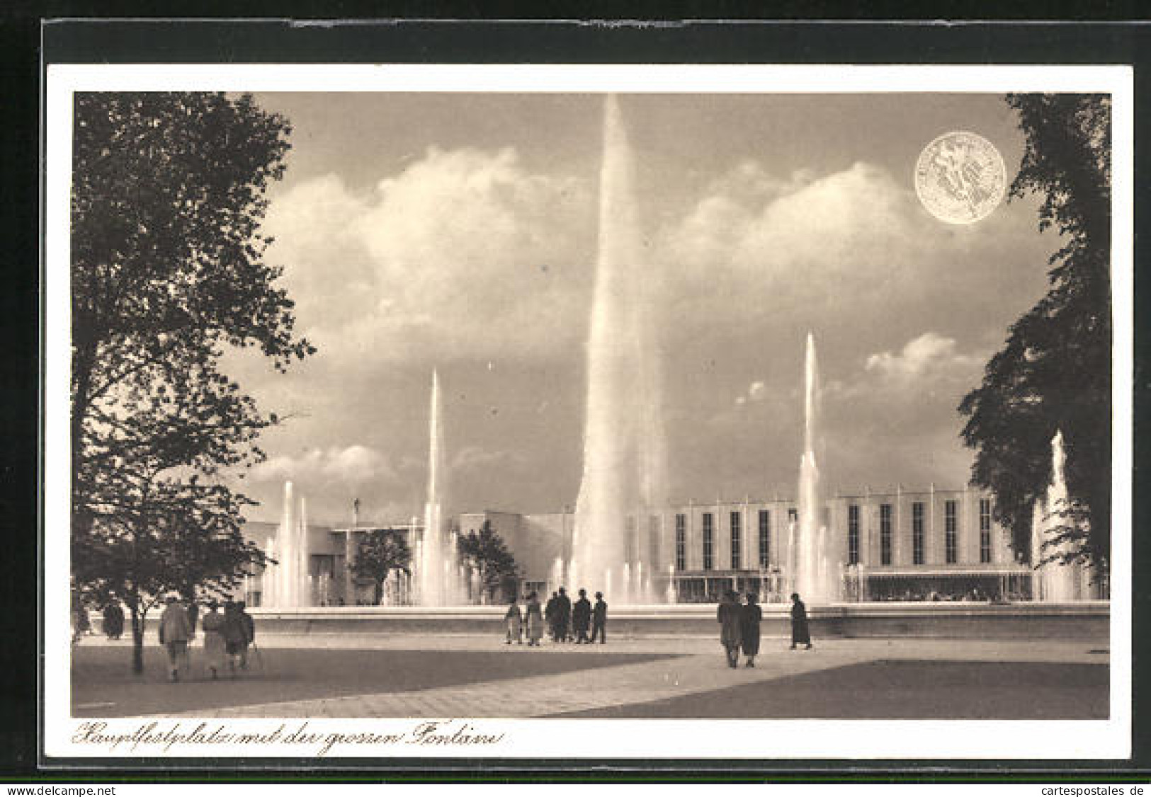 AK Düsseldorf, Reichsausstellung Schaffendes Volk, Hauptfestplatz Mit Der Grossen Fontäne  - Expositions