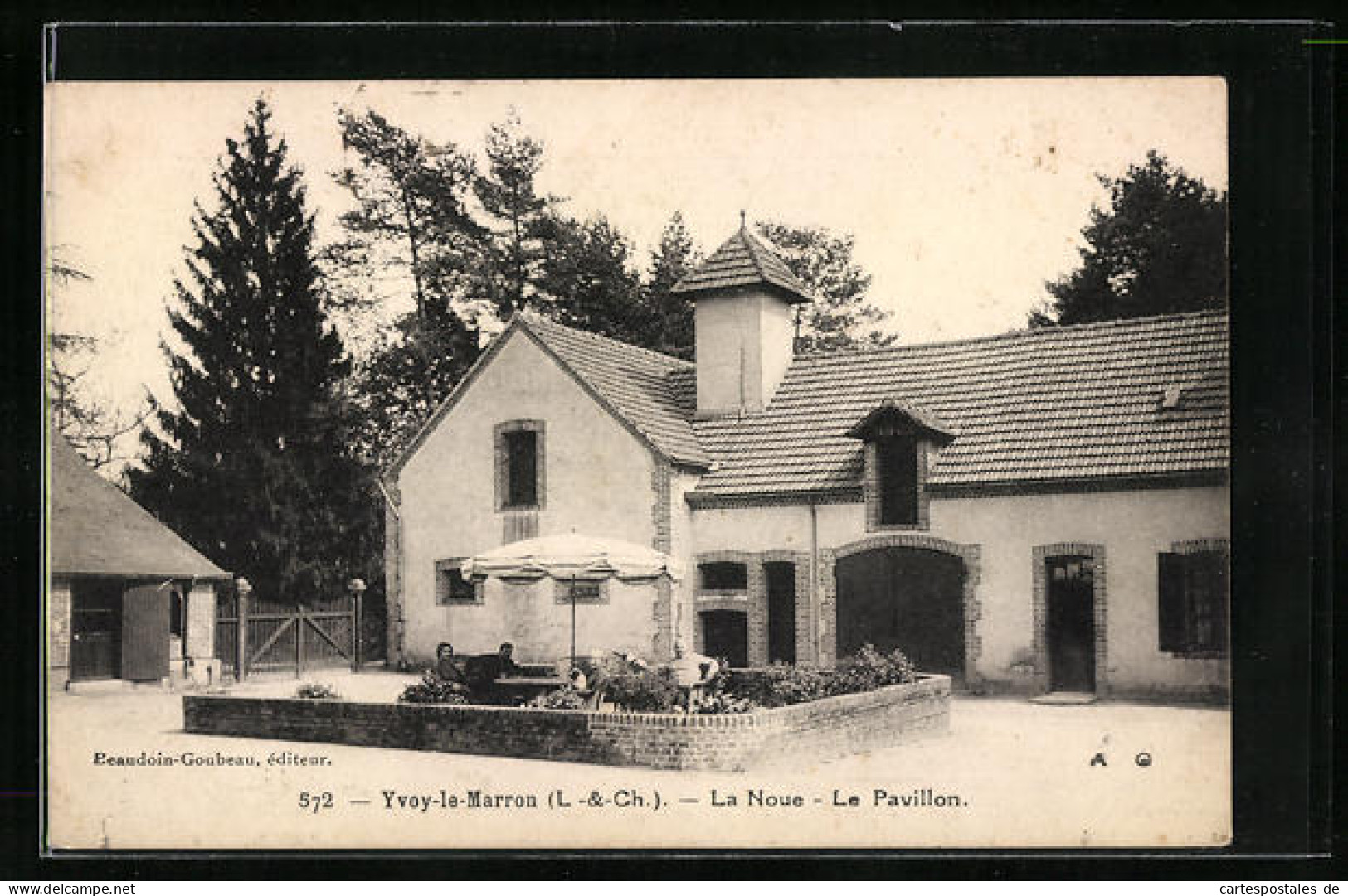 CPA Yvoy-le-Marron, La Noue, Le Pavillon  - Autres & Non Classés