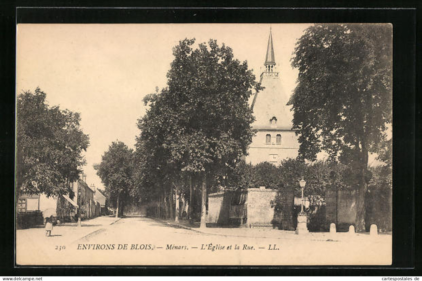 CPA Ménars, L`Eglise Et La Rue  - Andere & Zonder Classificatie