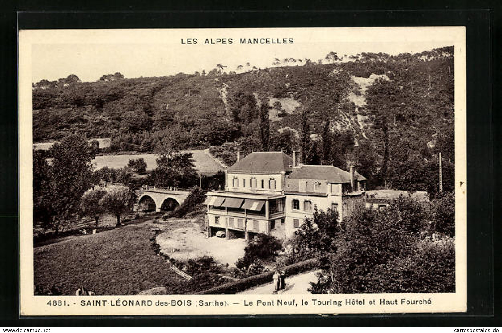 CPA Saint-Léonard Des-Bois, Le Pont Neuf, Le Touring Hotel Et Haut Fourche  - Other & Unclassified