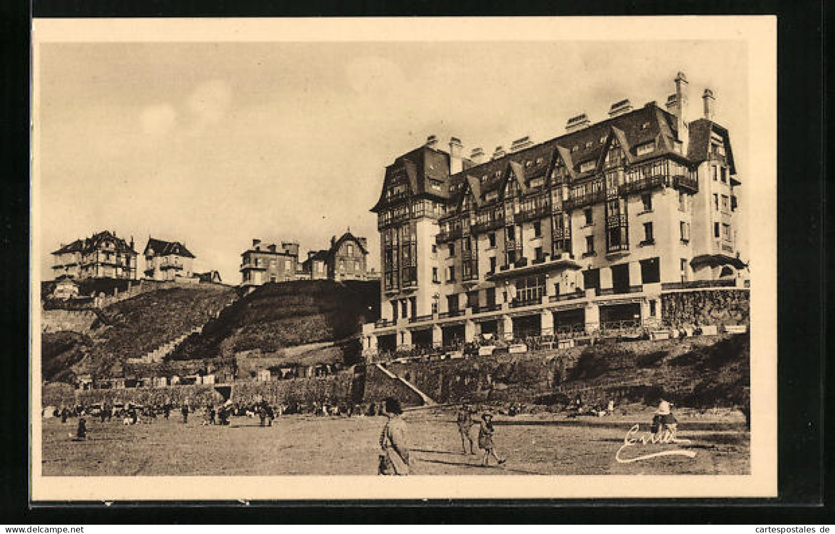 CPA Granville, Le Normandy Hotel De La Terrasse Du Casino  - Granville