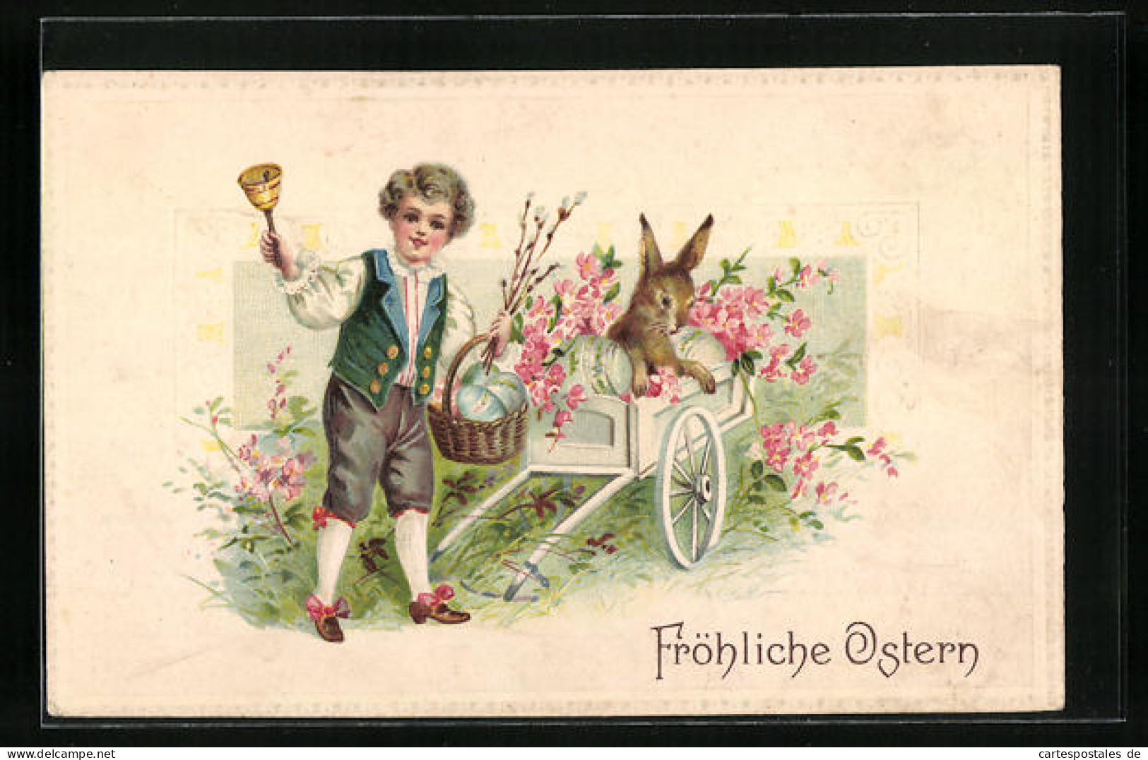 Präge-AK Fröhliche Ostern, Junge Läutet Glocke Zu Ostern Neben Osterhasen  - Pâques