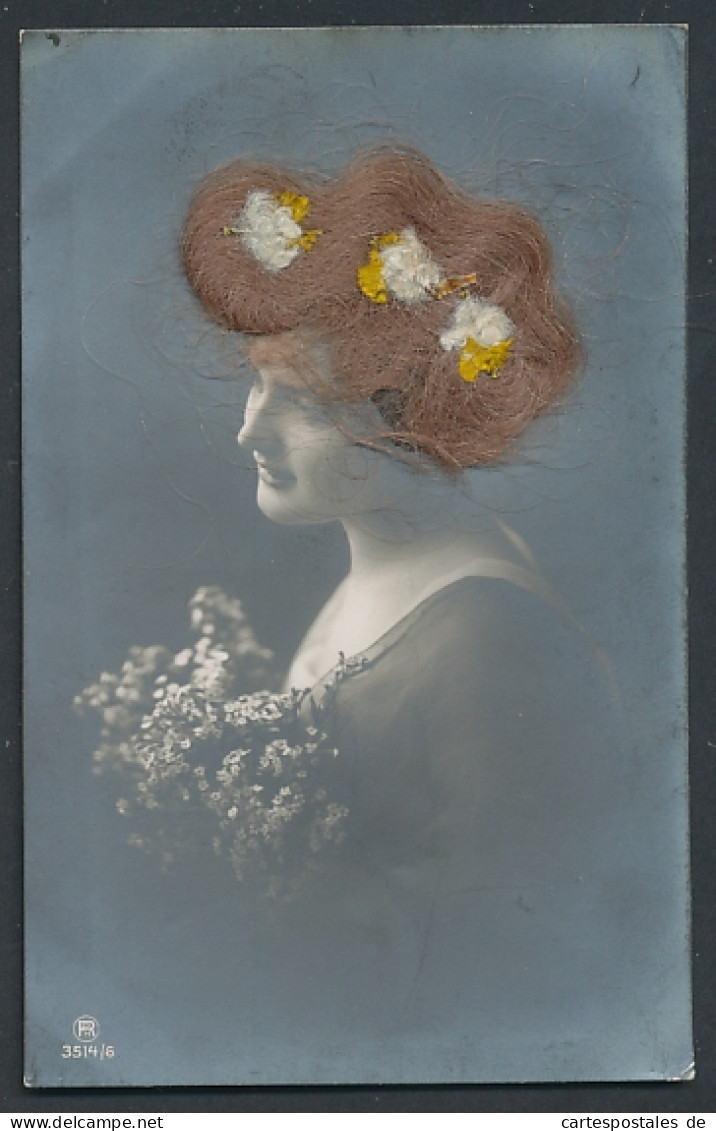 Echt-Haar-AK Romantische Schönheit Mit Blumen Im Hochgesteckten Haar  - Autres & Non Classés