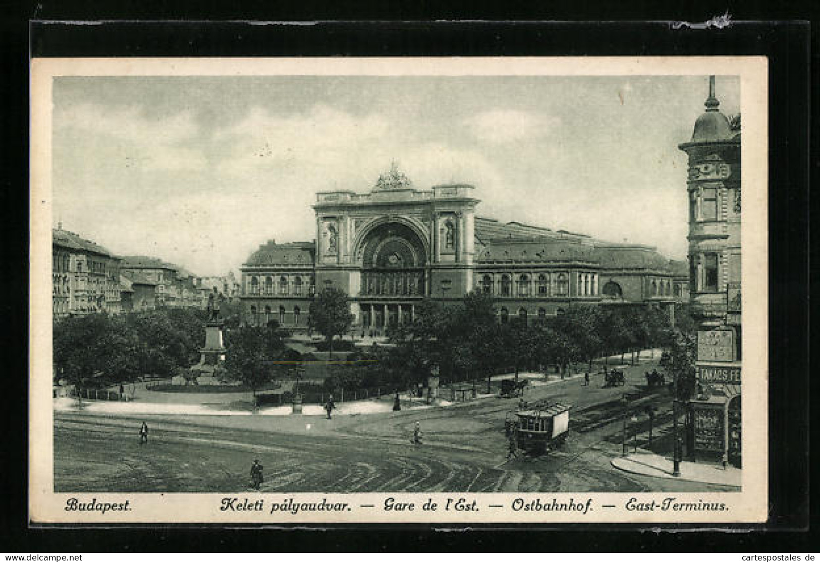 AK Budapest, Strassenbahn Vor Dem Ostbahnhof  - Tramways