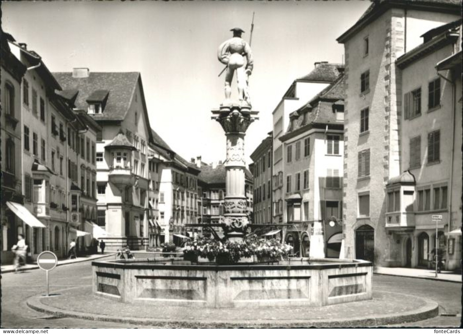 10793480 Schaffhausen SH Schaffhausen Vier Roehrenbrunnen Fronwagplatz * Schaffh - Autres & Non Classés