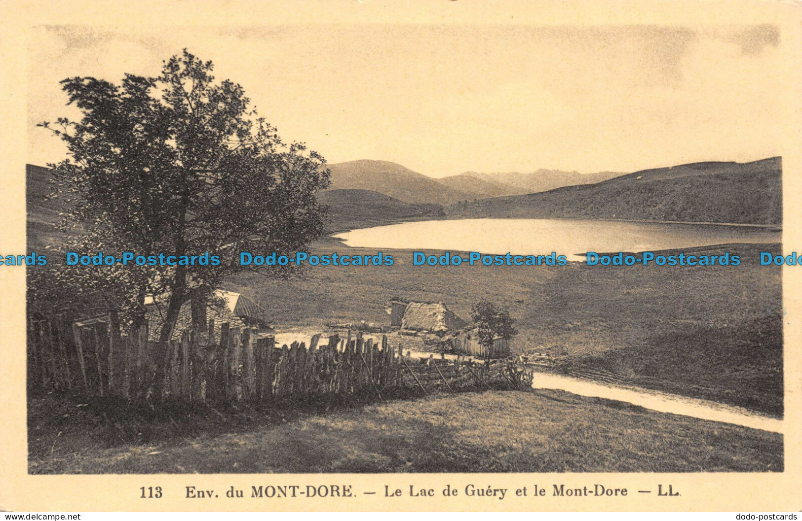 R102271 Env. Du Mont Dore. Le Lac De Guery Et Le Mont Dore. LL - Monde