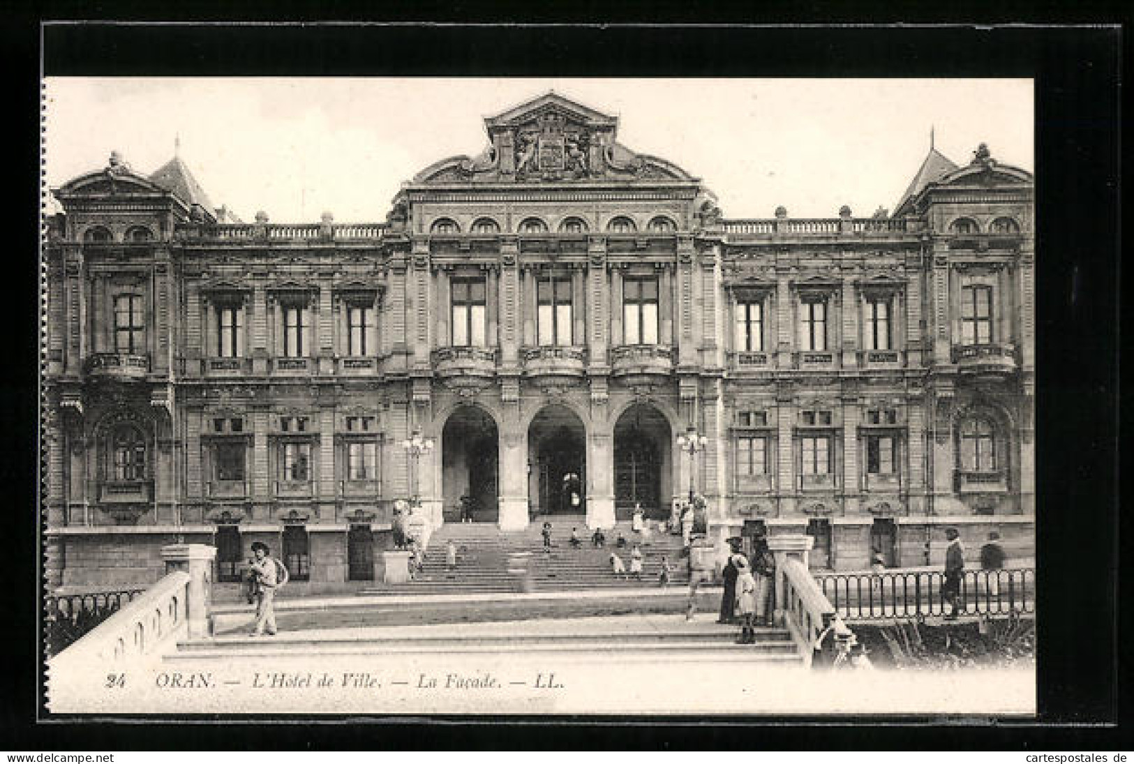 CPA Oran, L`Hôtel De Ville, La Facade  - Oran