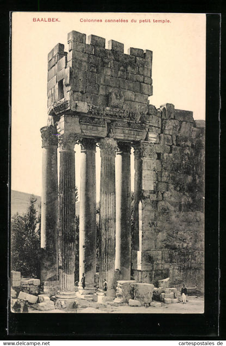 AK Baalbek, Colonnes Cannalées Du Petit Temple  - Liban