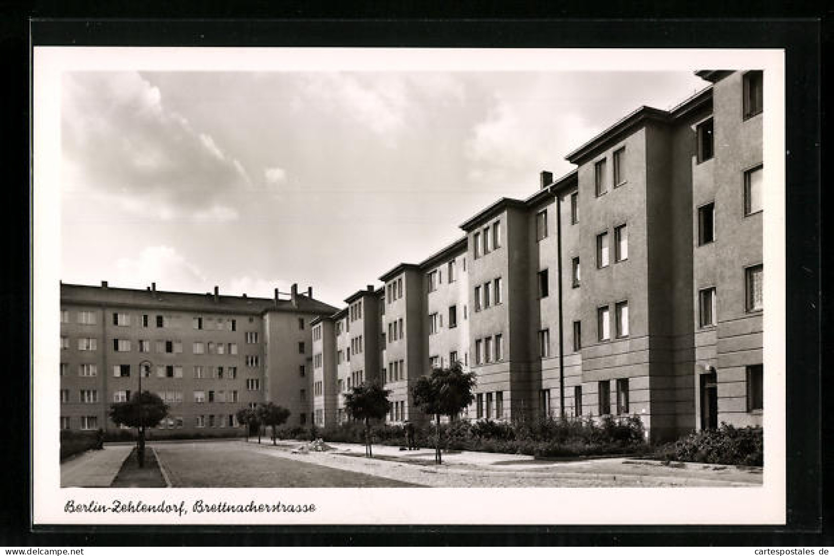 AK Berlin-Zehlendorf, Wohnblock In Der Brettnacherstrasse  - Zehlendorf