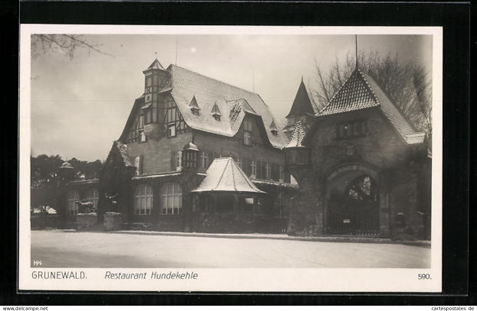 AK Berlin-Grunewald, Vorplatz Zum Restaurant Hundekehle  - Grunewald