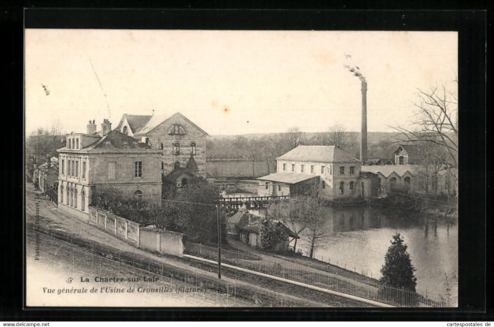 CPA La Chartre-sur-le-Loir, Vue Generale De L`Usine De Crousilles  - Autres & Non Classés