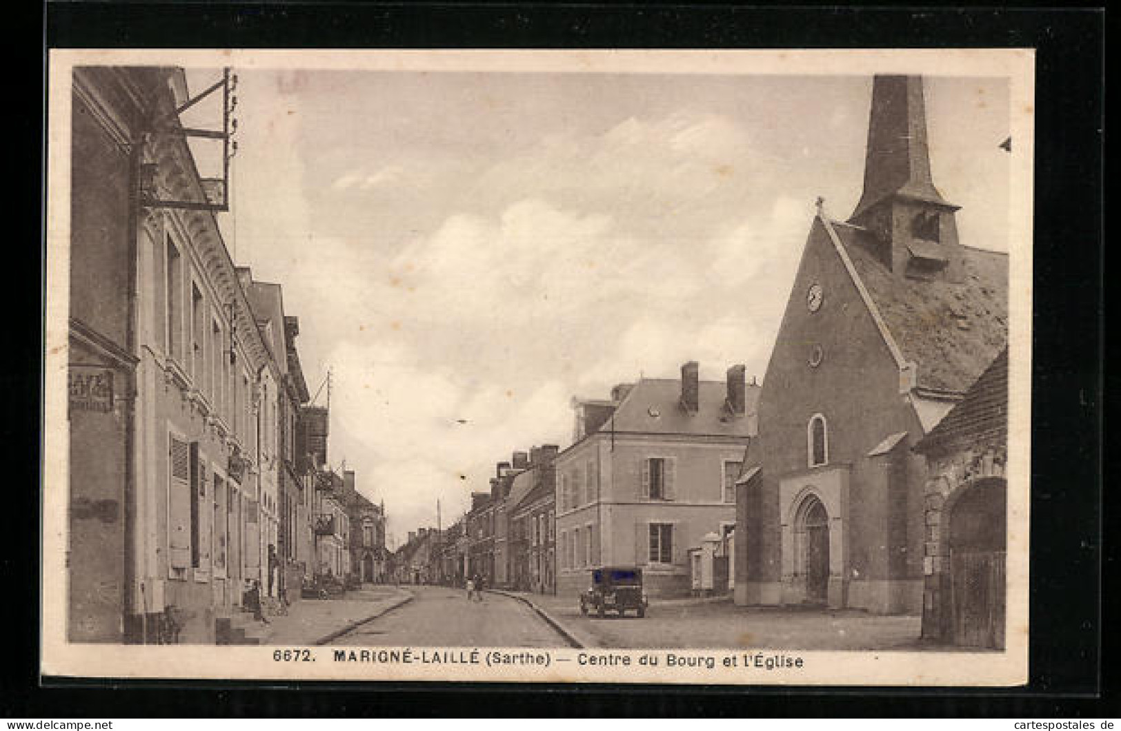 CPA Marigne-Laille, Centre Du Bourg Et L`Eglise  - Sonstige & Ohne Zuordnung