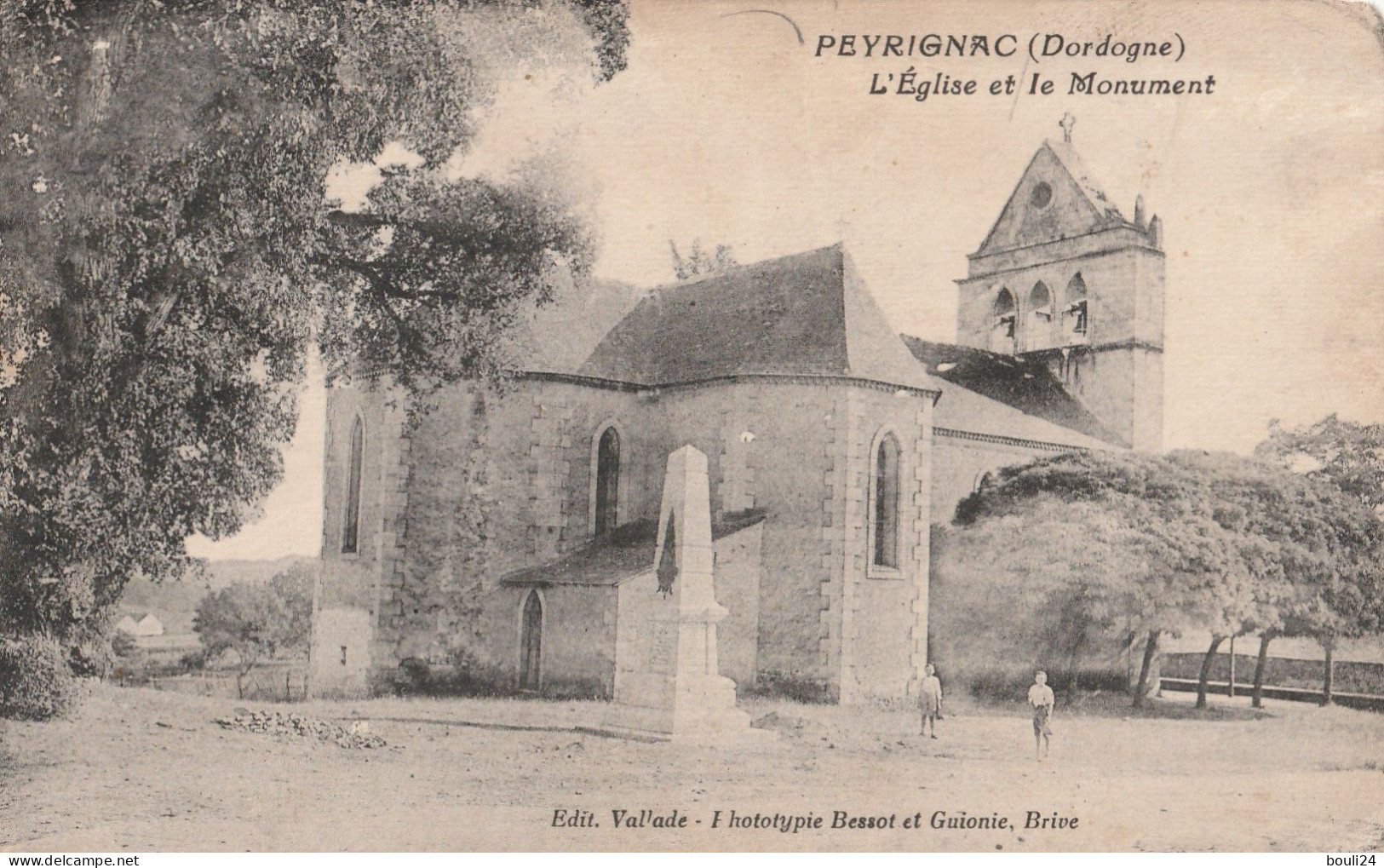 PEYRIGNAC    EN DORDOGNE L'EGLISE ET LE MONUMENT  CPA CIRCULEE - Andere & Zonder Classificatie