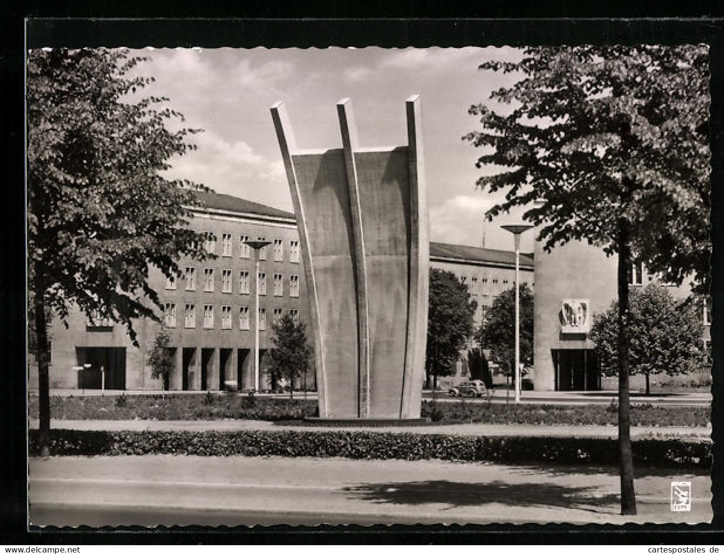 AK Berlin-Tempelhof, Denkmal Am Platz Der Luftbrücke  - Tempelhof