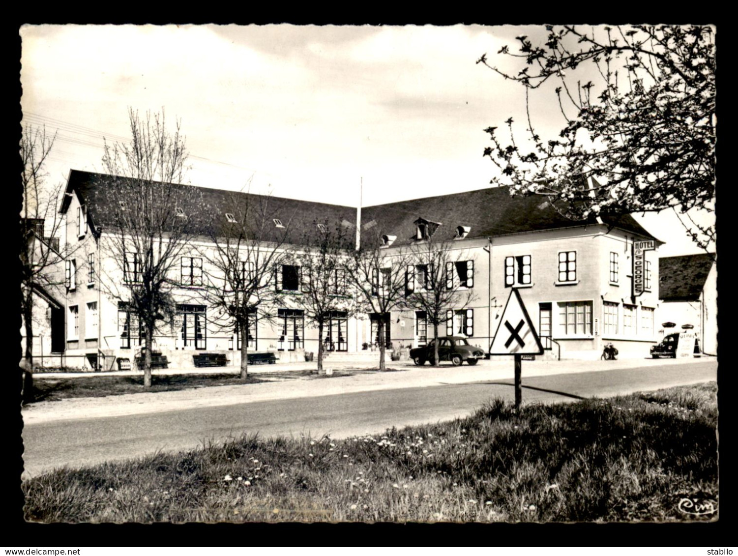 18 - ST-MARTIN-D'AUXIGNY - HOTEL-RESTAURANT "LE ST-GEORGES" - Andere & Zonder Classificatie