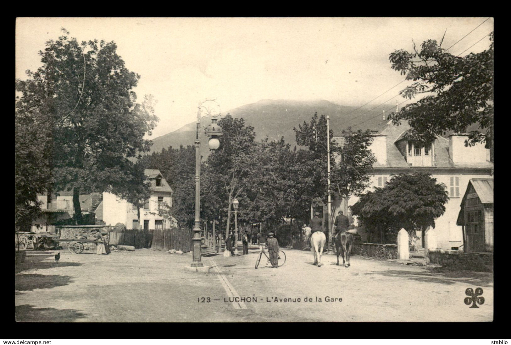 31 - LUCHON - AVENUE DE LA GARE - Luchon