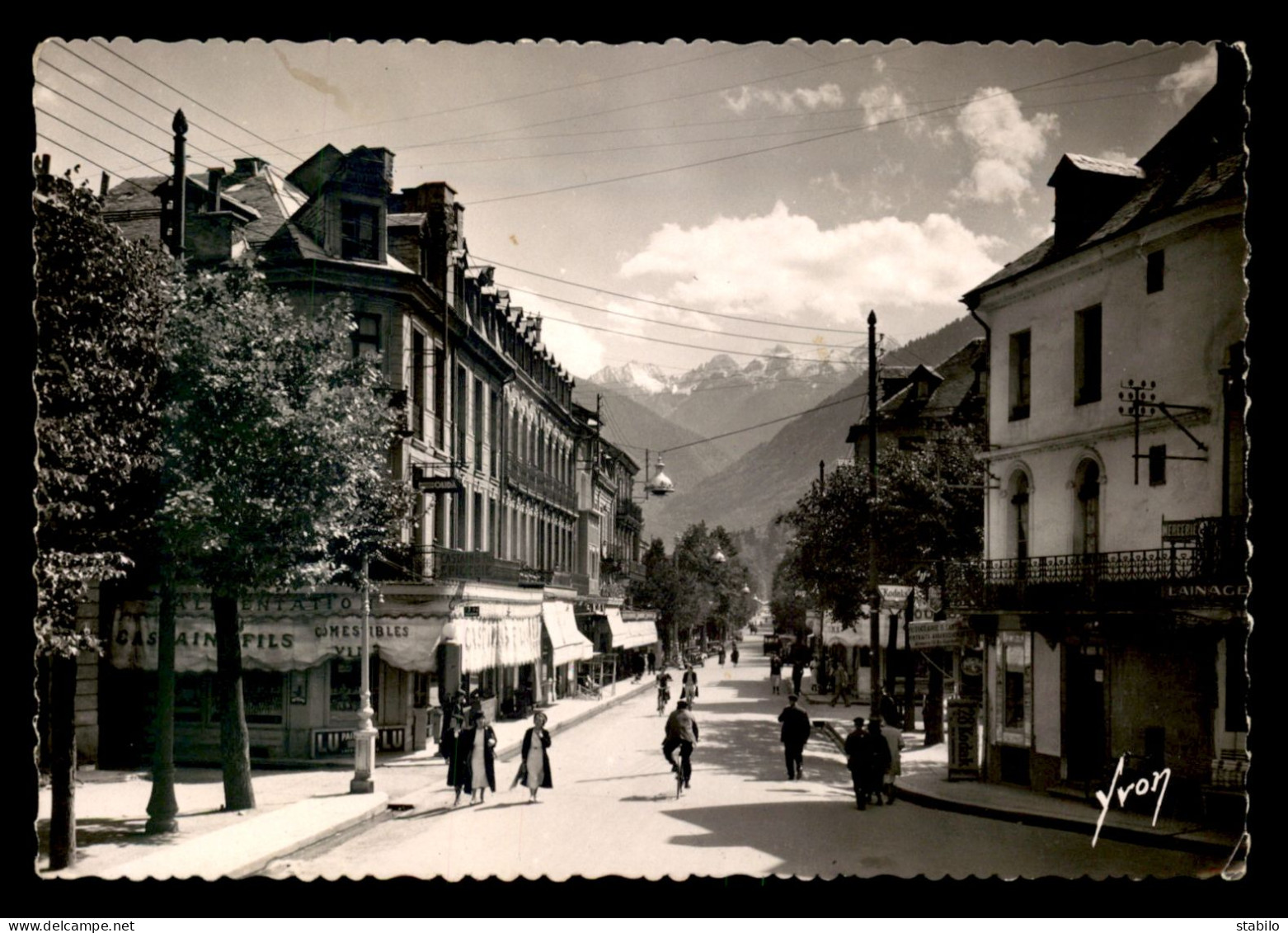 31 - LUCHON - ALLEES D'ETIGNY, AU FOND, VENASQUE - Luchon