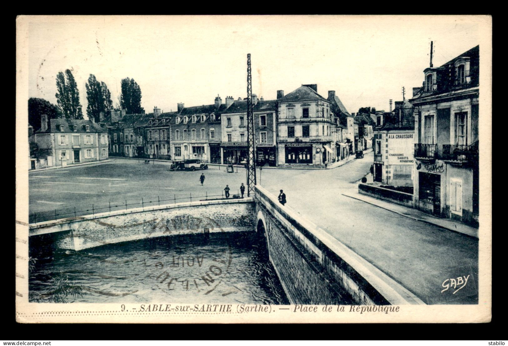 72 - SABLE-SUR-SARTHE - PLACE DE LA REPUBLIQUE - CAFE DE L'UNIVERS - Sable Sur Sarthe