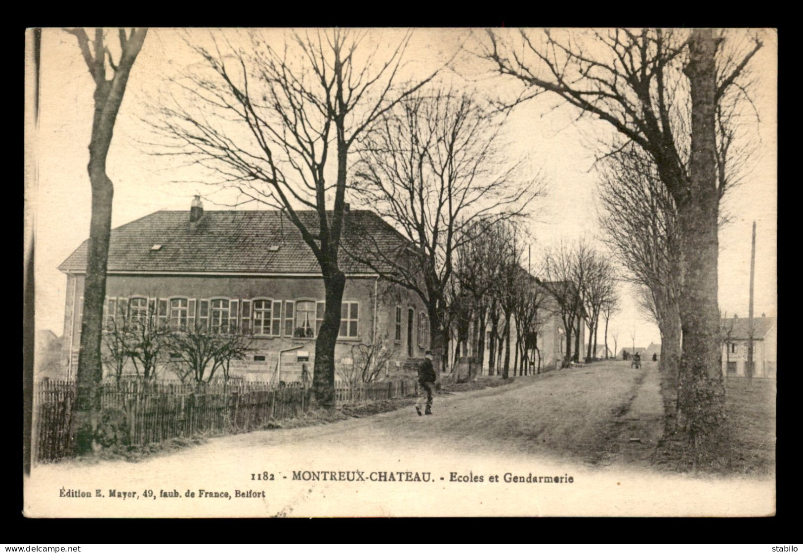 68 - MONTREUX-CHATEAU - ECOLE ET GENDARMERIE - Andere & Zonder Classificatie